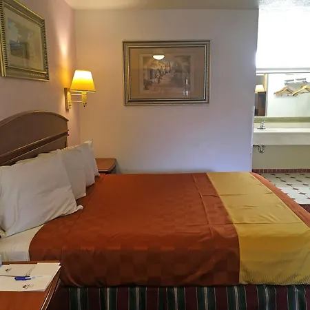 Ibis Styles Normandie מלון