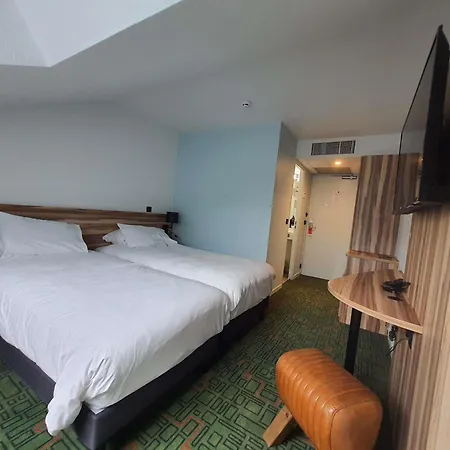 Ibis Styles Normandie מלון