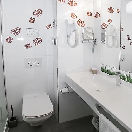 Ibis Styles Normandie Hotell 3*